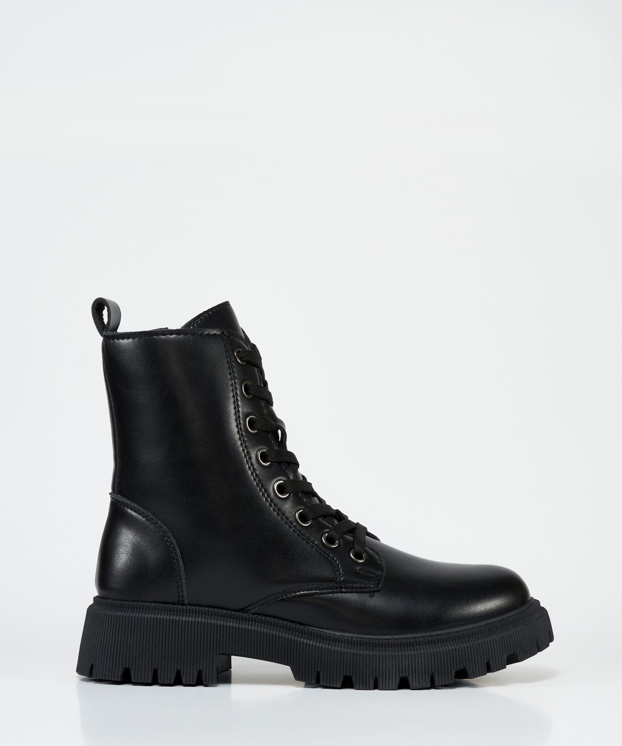 Botines planos militares image number null